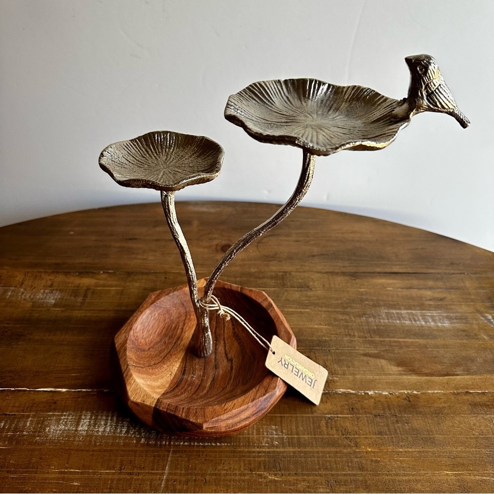 Handcrafted by Talented Indian Artisans Jewelry Stand /Organizer. New with tags!